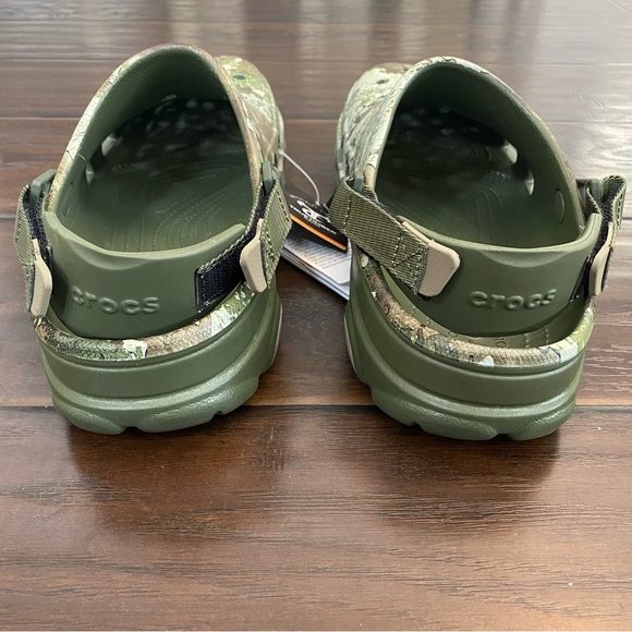 New crocs camo style sandals men’s size 11 main image 4